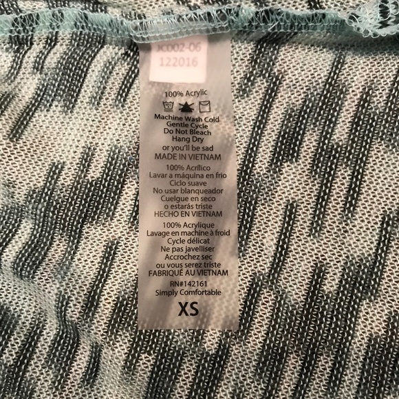 LuLaroe Joy Duster Mint Green Sz XS Cardigan Cute Boho Cochella Free Flow - Picture 7 of 7